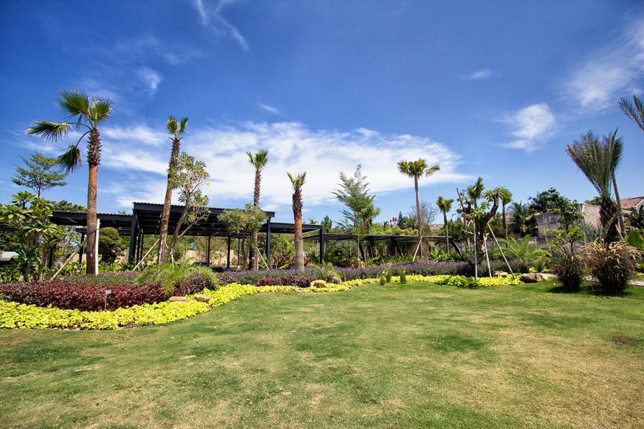 Maxonehotels At Resort Makassar Eksteriør billede