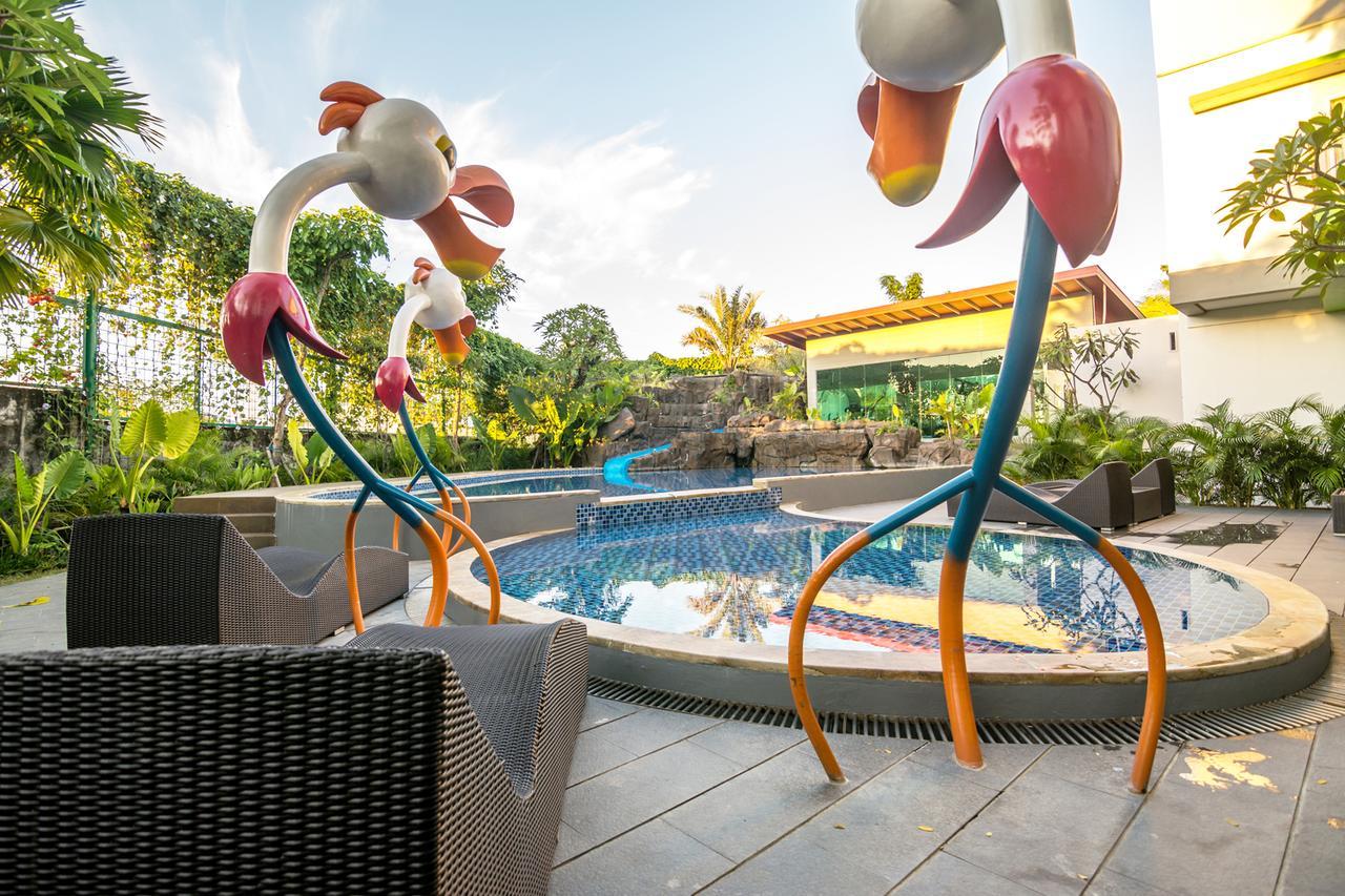 Maxonehotels At Resort Makassar Eksteriør billede
