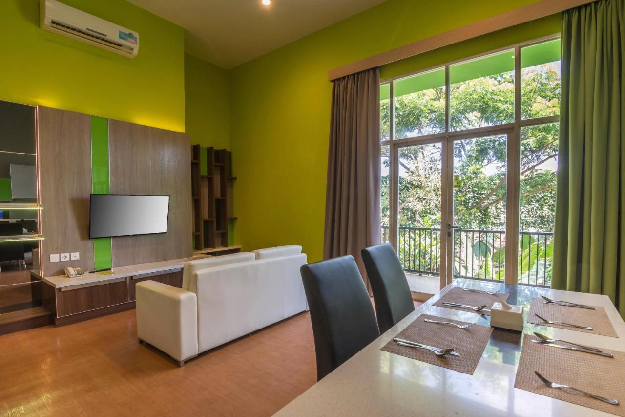 Maxonehotels At Resort Makassar Eksteriør billede